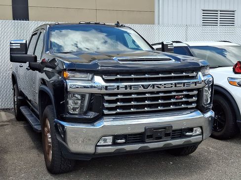 Used 2022 Chevrolet Silverado 2500 LTZ w/ LTZ Premium Package AWD/4WD image 2