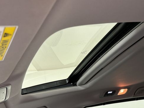 Certified 2024 Honda Odyssey EX-L image 25