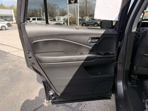 Used 2020 Honda Pilot Elite image 31