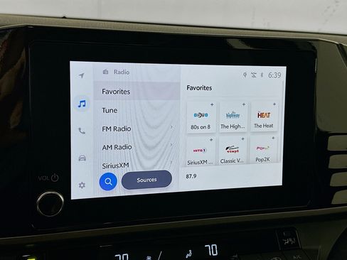 Used 2025 Toyota Camry LE image 21