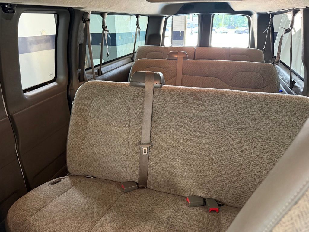Used 2020 Chevrolet Express 3500 LT w/ LT Preferred Equipment Group RWD image 26