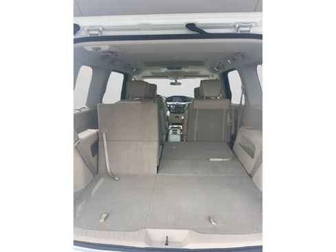 Used 2016 Nissan Quest Platinum FWD image 10