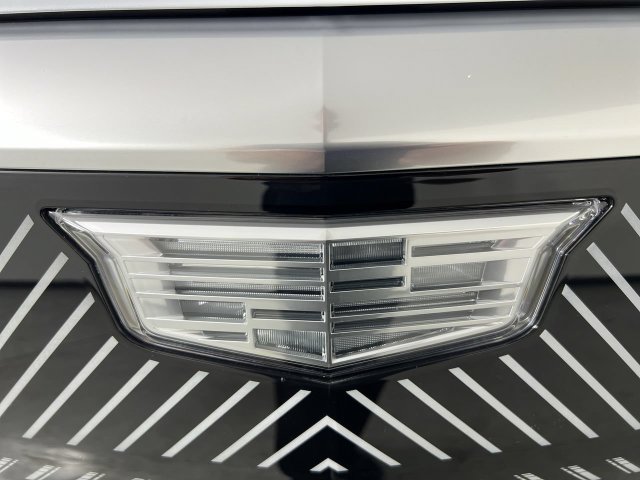 Used 2027 Cadillac Optiq Luxury RWD image 31