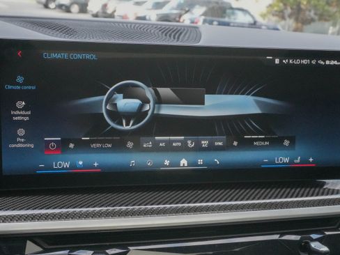 Certified 2025 BMW X7 M60i w/ Climate Comfort Package image 27