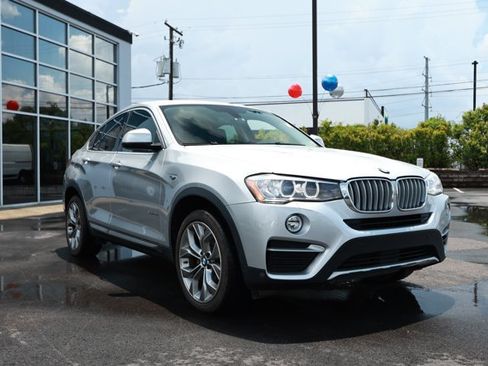 Used 2016 BMW X4 xDrive28i AWD/4WD image 3
