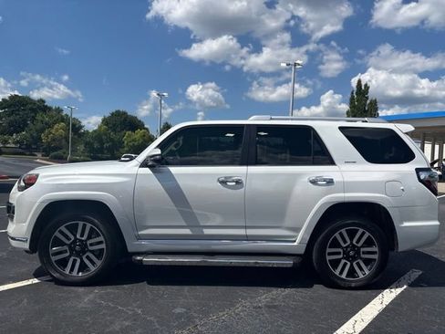 Used 2024 Toyota 4Runner Limited AWD/4WD image 9