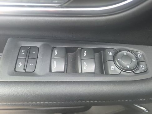 Used 2023 Chevrolet Tahoe LT w/ LT Signature Plus Package AWD/4WD image 23