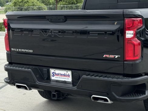 Used 2024 Chevrolet Silverado 1500 RST AWD/4WD image 6