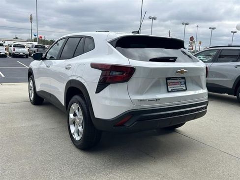 New 2026 Chevrolet Trax LS w/ LS Convenience Package image 6