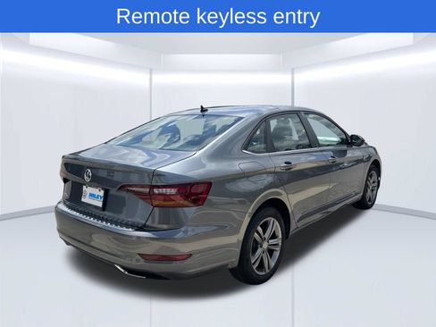 Used 2019 Volkswagen Jetta R-Line w/ R-Line Cold Weather Package FWD image 5