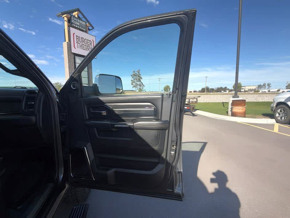 Used 2022 RAM 2500 Limited AWD/4WD image 29