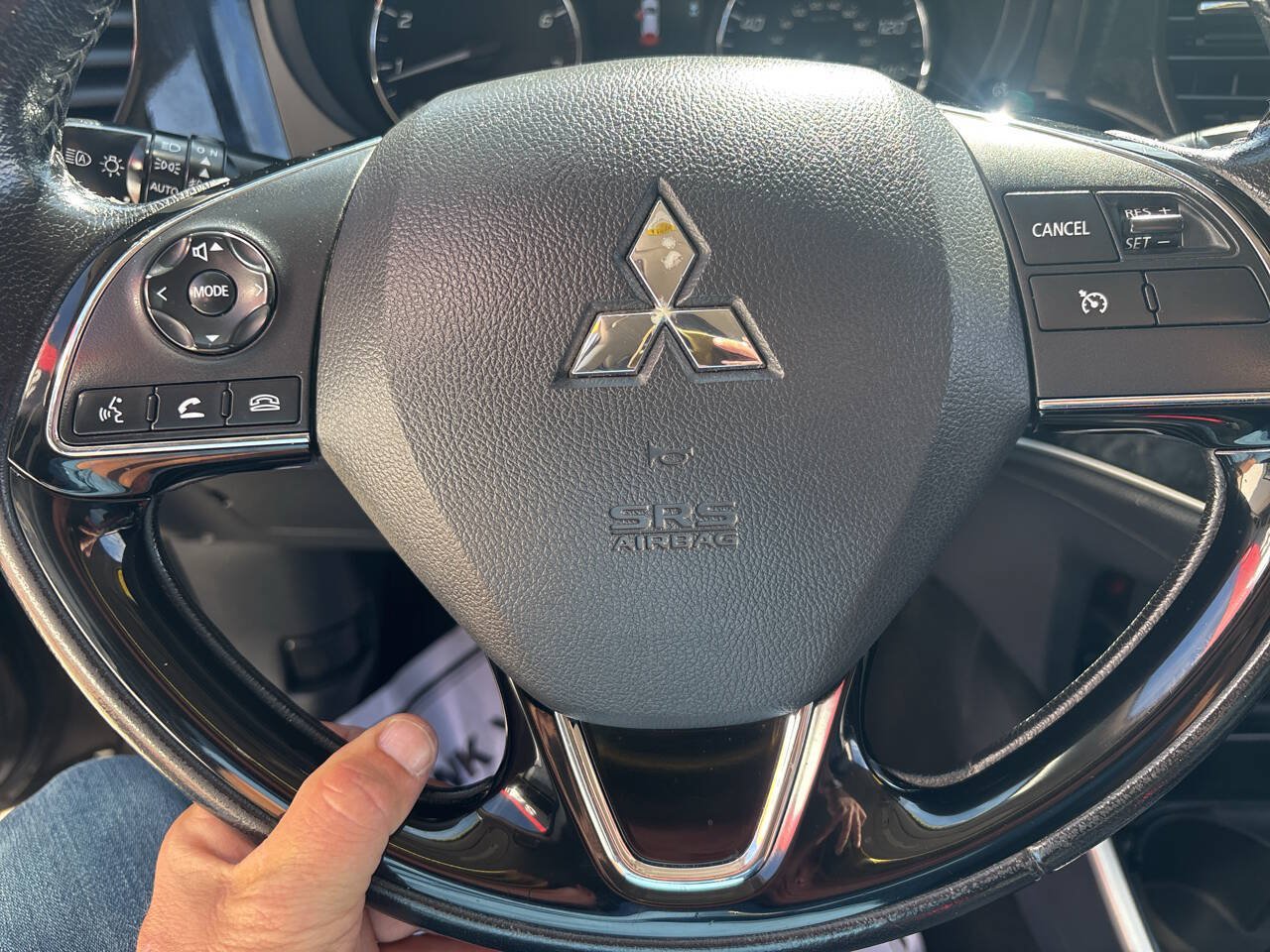 Used 2020 Mitsubishi Outlander SEL AWD/4WD image 18