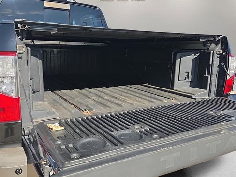 Used 2018 Nissan Titan Platinum Reserve w/ Platinum Utility Package image 8