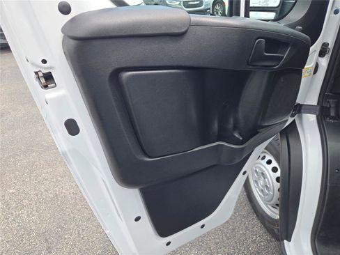 Used 2026 RAM ProMaster 2500 w/ Convenience Group FWD image 26