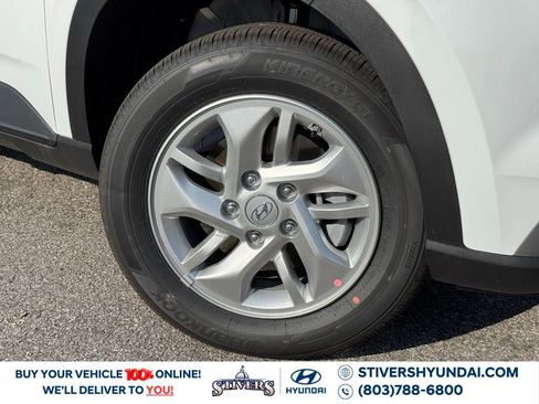 New 2026 Hyundai Venue SE image 5