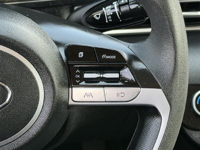 Used 2021 Hyundai Elantra SEL FWD image 13