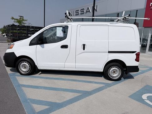 Used 2019 Nissan NV200 S w/ Cruise Control Package FWD image 2