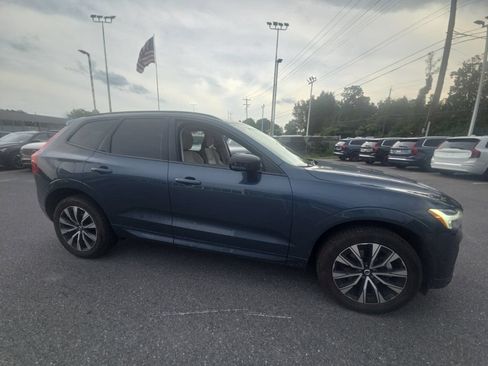 Used 2024 Volvo XC60 B5 Plus w/ Climate Package AWD/4WD image 3