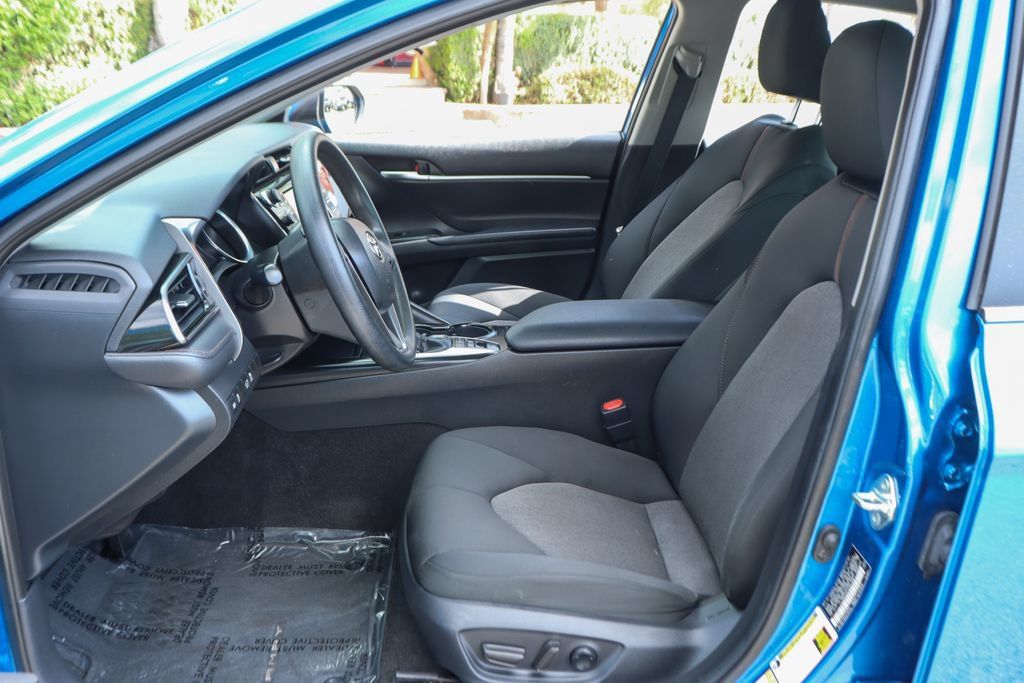 Used 2019 Toyota Camry LE FWD image 15