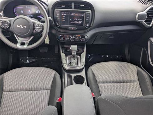 Used 2024 Kia Soul LX w/ Option Group 015 FWD image 16