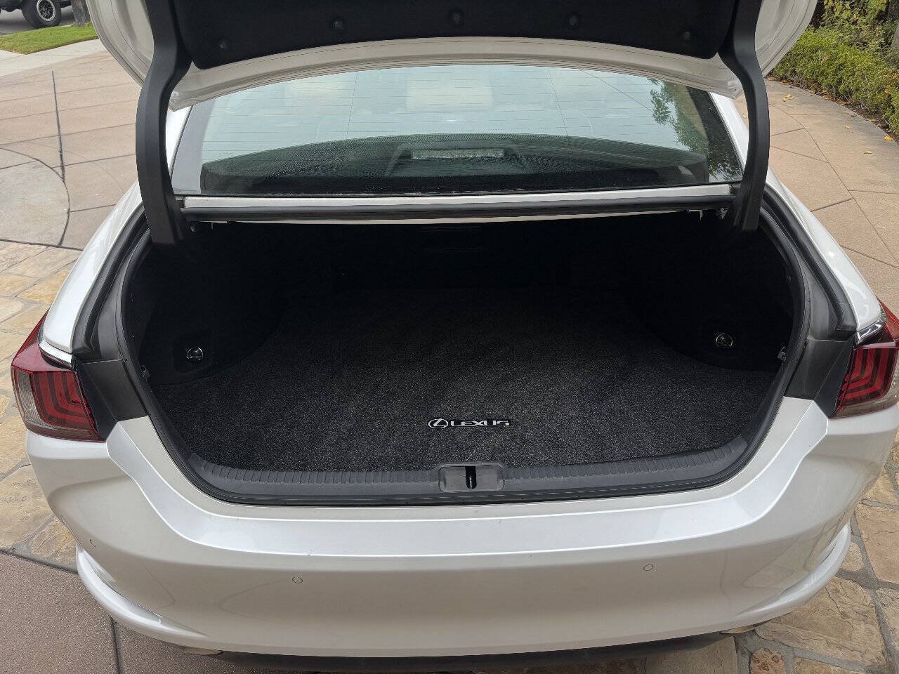 Used 2023 Lexus ES 350 w/ Premium Package FWD image 5