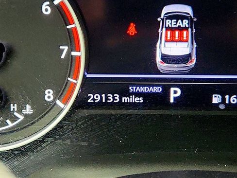 Used 2023 Nissan Rogue SV image 14