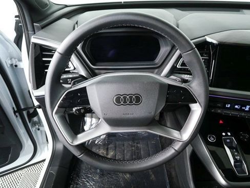 Certified 2025 Audi Q4 e-tron Premium Plus w/ Premium Plus AWD/4WD image 8