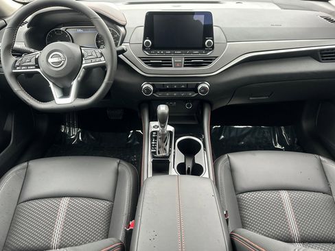New 2025 Nissan Altima 2.5 SR image 15