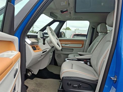 New 2025 Volkswagen ID. Buzz 1st Edition image 6
