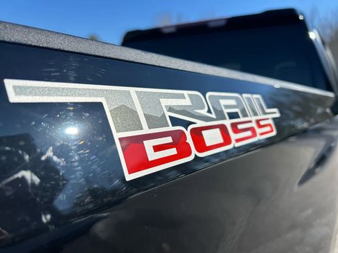Used 2022 Chevrolet Silverado 1500 Custom Trail Boss w/ Midnight Edition image 48