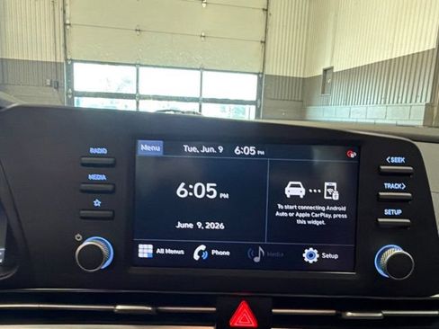 Used 2023 Hyundai Elantra SEL FWD image 22