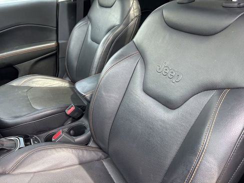 Used 2017 Jeep Compass Limited w/ Navigation Group image 6