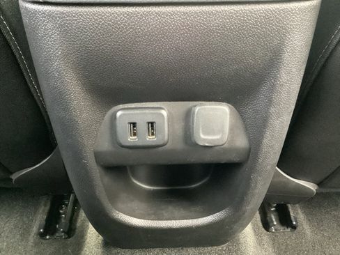 Used 2018 Chevrolet Colorado Z71 AWD/4WD image 29