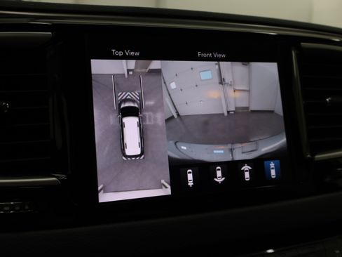 Used 2020 Chrysler Pacifica Touring-L Plus FWD image 21