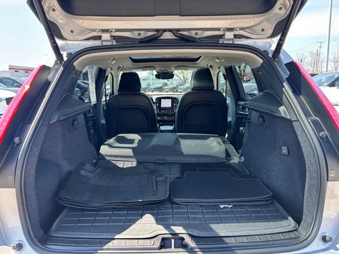 Certified 2023 Volvo XC40 B5 Plus w/ Driver Assist Package AWD/4WD image 27