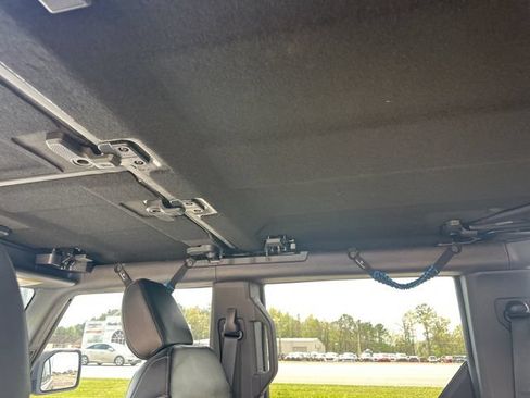 Used 2024 Ford Bronco Wildtrak AWD/4WD image 36