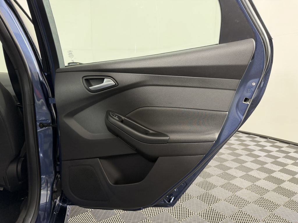 Used 2018 Ford Focus ST FWD image 47