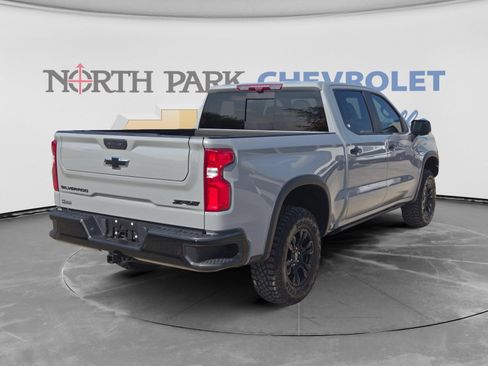 Used 2025 Chevrolet Silverado 1500 ZR2 w/ Technology Package AWD/4WD image 3