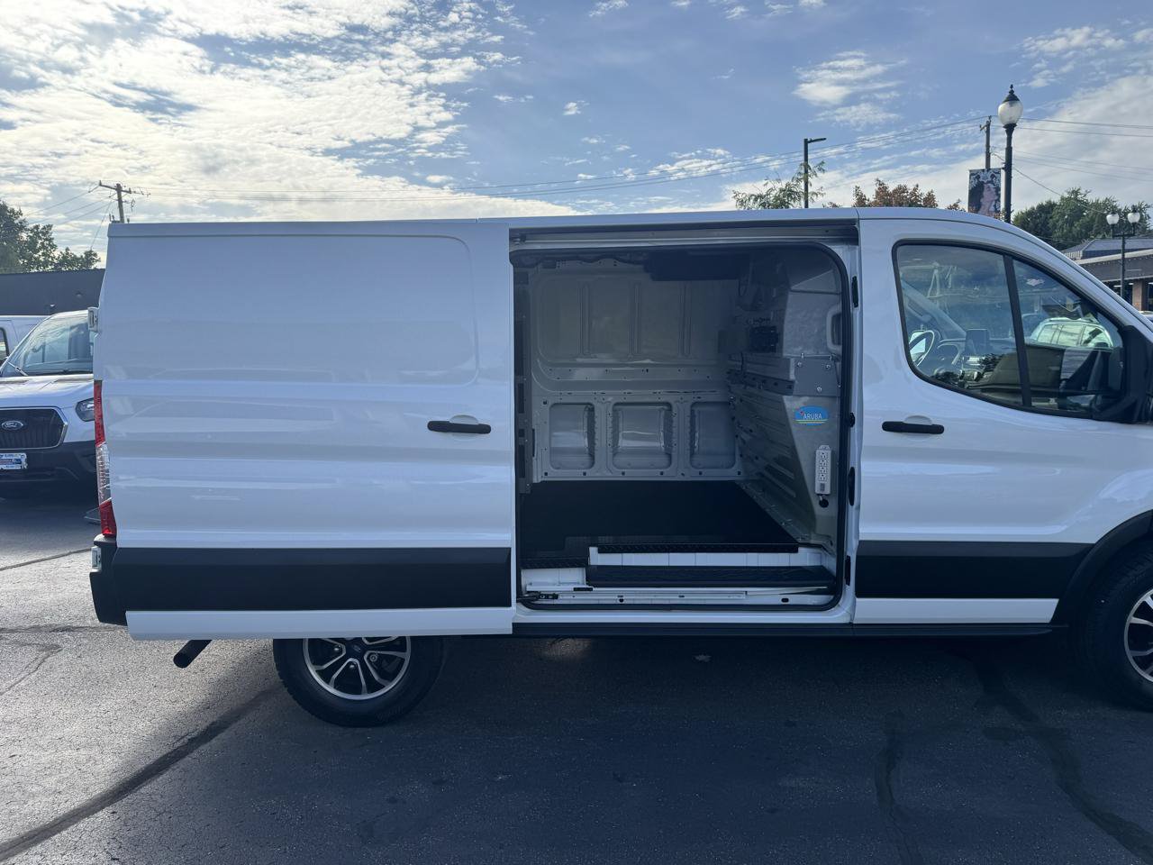 Used 2021 Ford Transit 250 Low Roof RWD image 6