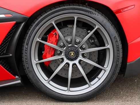 Used 2019 Lamborghini Aventador SVJ AWD/4WD image 84