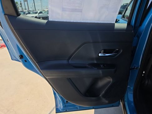 New 2026 Nissan Kicks SR w/ SR Premium Package FWD image 40