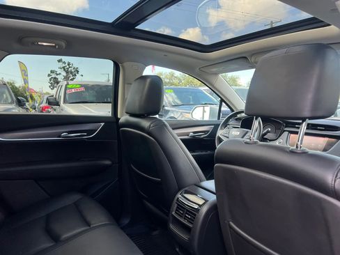 Used 2017 Cadillac XT5 Luxury w/ Driver Awareness Package FWD image 16