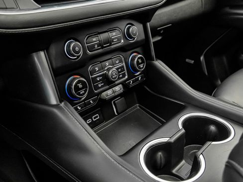 Used 2024 Chevrolet Tahoe Z71 w/ Luxury Package image 49