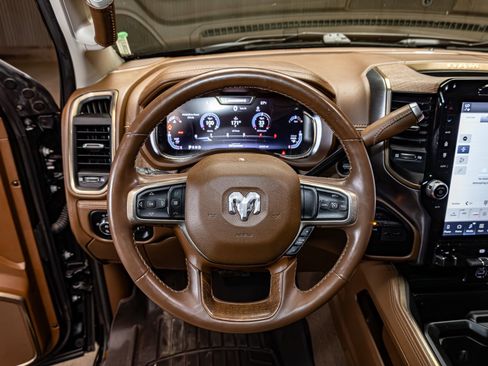 Used 2024 RAM 3500 Limited w/ Towing Technology Group image 15