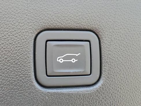 Certified 2023 Chevrolet Blazer LT w/ LPO, Floor Liner Package AWD/4WD image 36