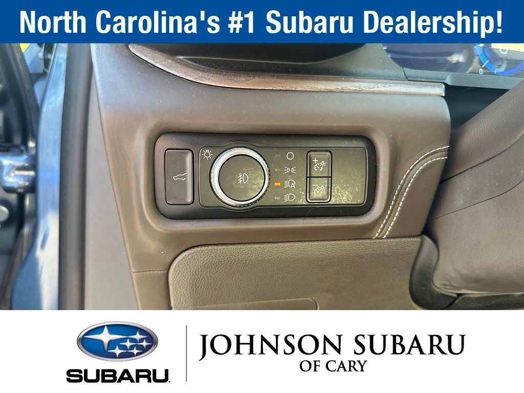Used 2020 Ford Explorer Platinum w/ Premium Technology Package AWD/4WD image 21