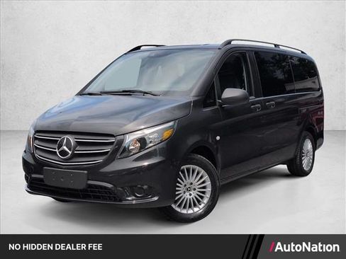 Used 2023 Mercedes-Benz Metris Passenger image 1