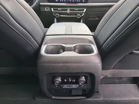 Used 2024 Chevrolet Traverse RS w/ LPO, Floor Liner Package FWD image 27