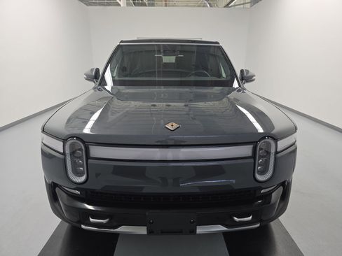 Used 2023 Rivian R1S Adventure image 8