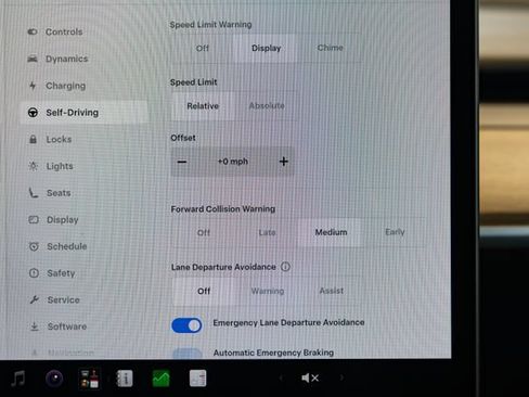 Used 2023 Tesla Model Y Long Range AWD/4WD image 18